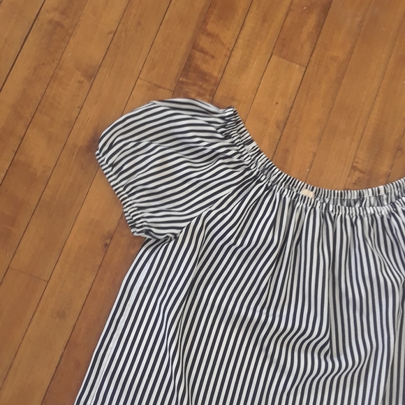 Size 0 chico's black and white pinstripe off-the-shoulder blouse - Picture 8 of 10